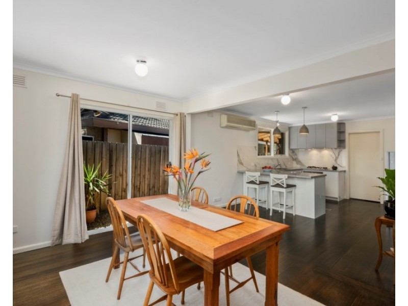 8 Rhoda Street, Dingley Village VIC 3172