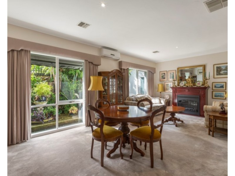 2/302 Spring Road, Dingley Village VIC 3172