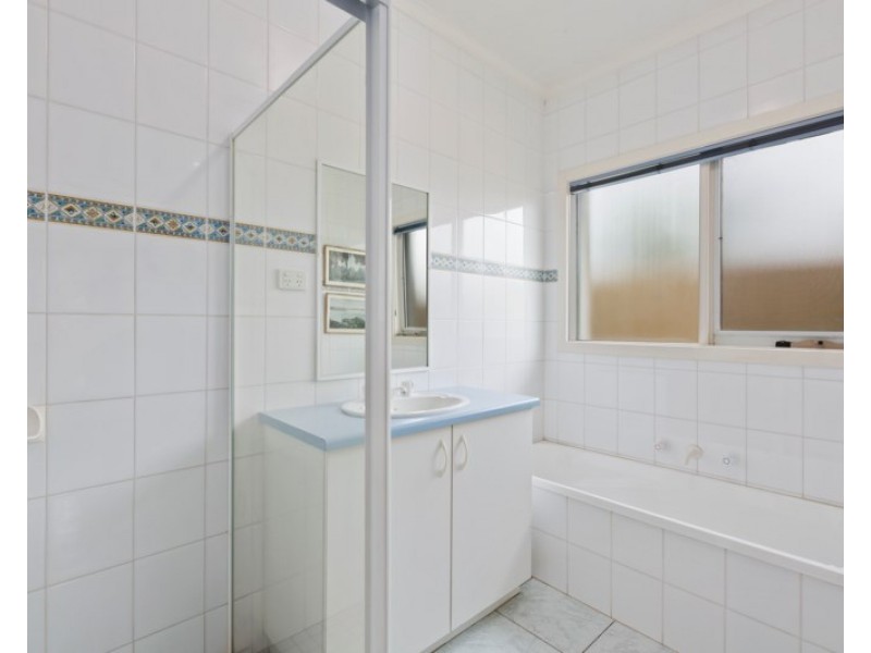 2/302 Spring Road, Dingley Village VIC 3172