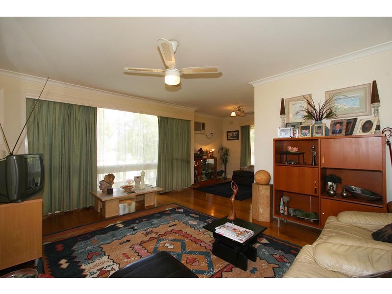 13 Clarence Avenue, Keysborough VIC 3173