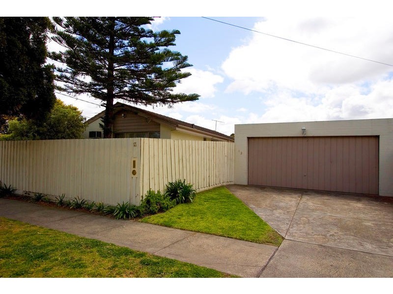 13 Clarence Avenue, Keysborough VIC 3173