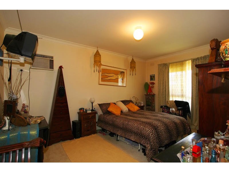 13 Clarence Avenue, Keysborough VIC 3173