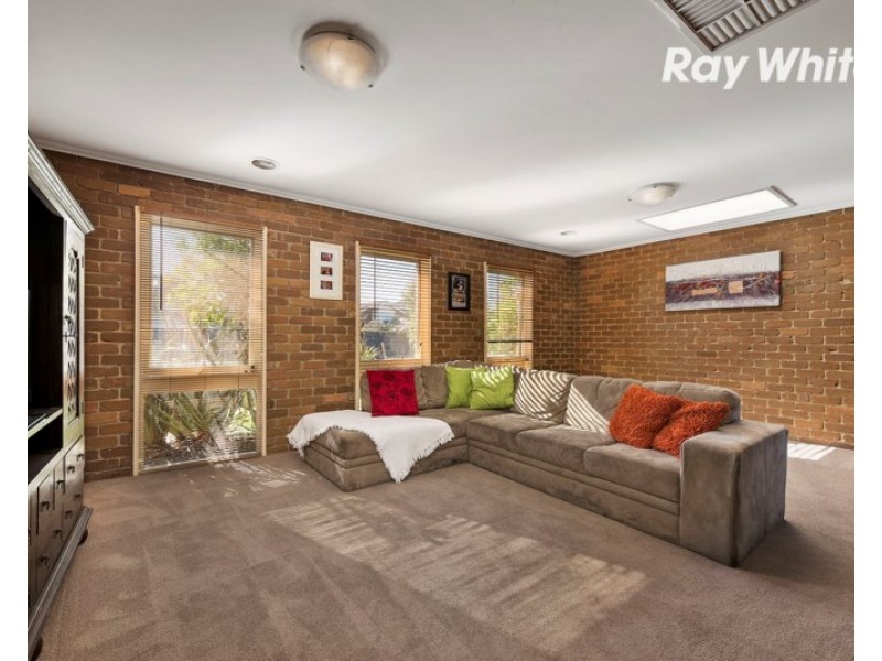 2 Dimar Court, Dingley Village VIC 3172