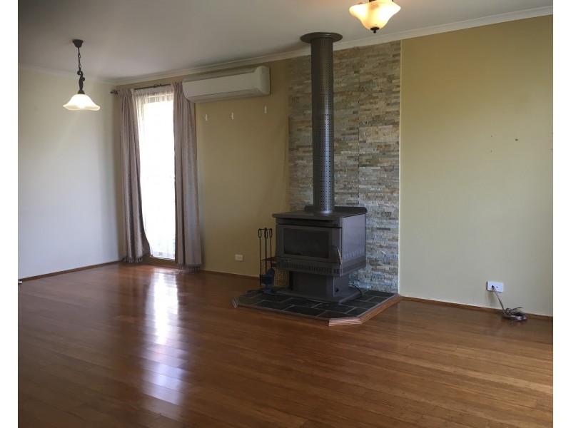 22 Plaza Crescent, Dingley Village VIC 3172