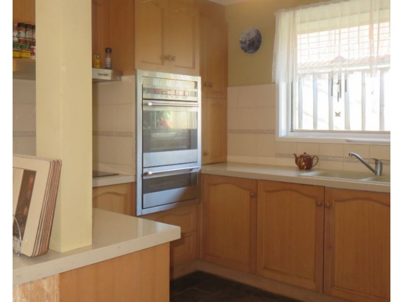 22 Plaza Crescent, Dingley Village VIC 3172