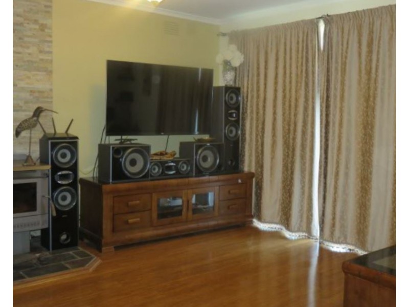 22 Plaza Crescent, Dingley Village VIC 3172