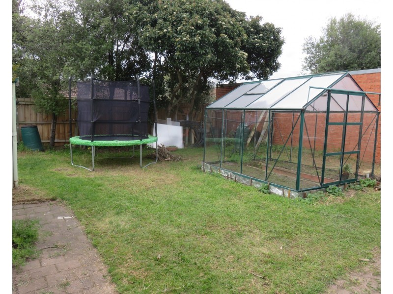 22 Plaza Crescent, Dingley Village VIC 3172