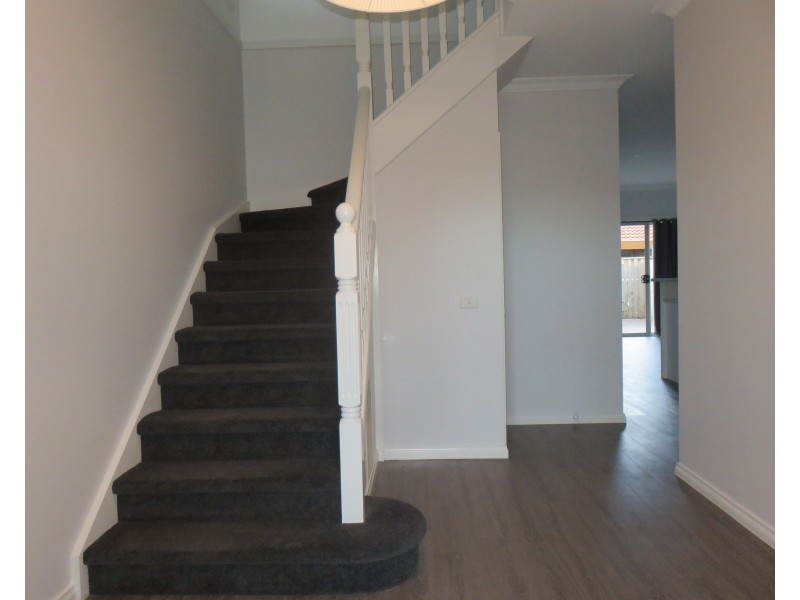 1/2 Fernhill Drive, Dingley Village VIC 3172