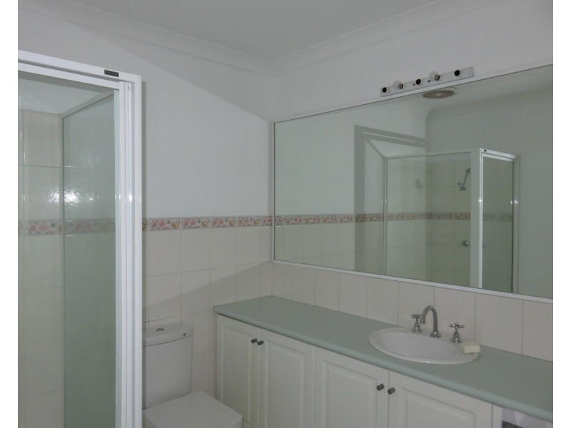 1/2 Fernhill Drive, Dingley Village VIC 3172