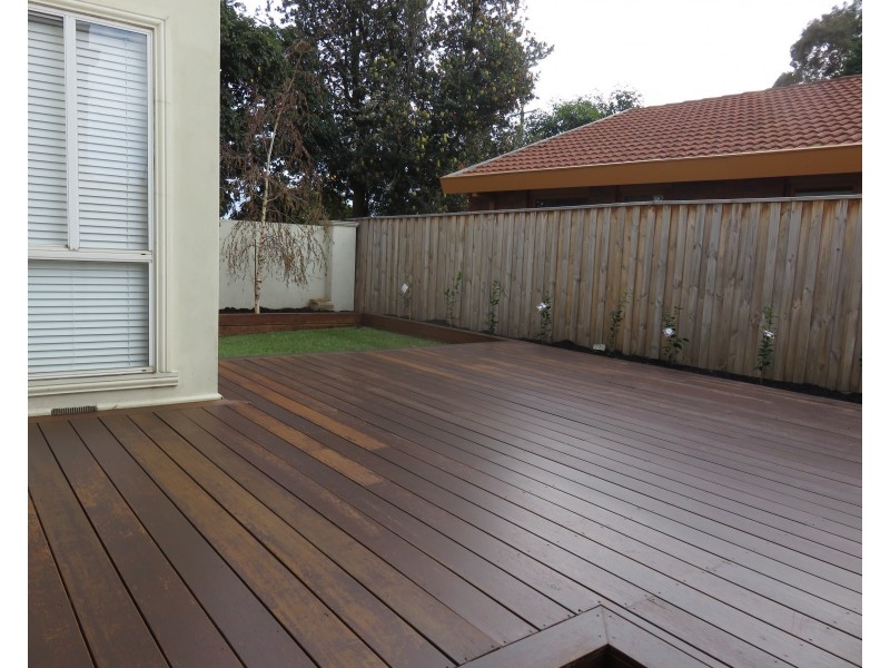 1/2 Fernhill Drive, Dingley Village VIC 3172