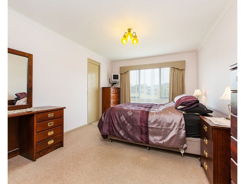 18 Golfwood Close, Dingley Village VIC 3172