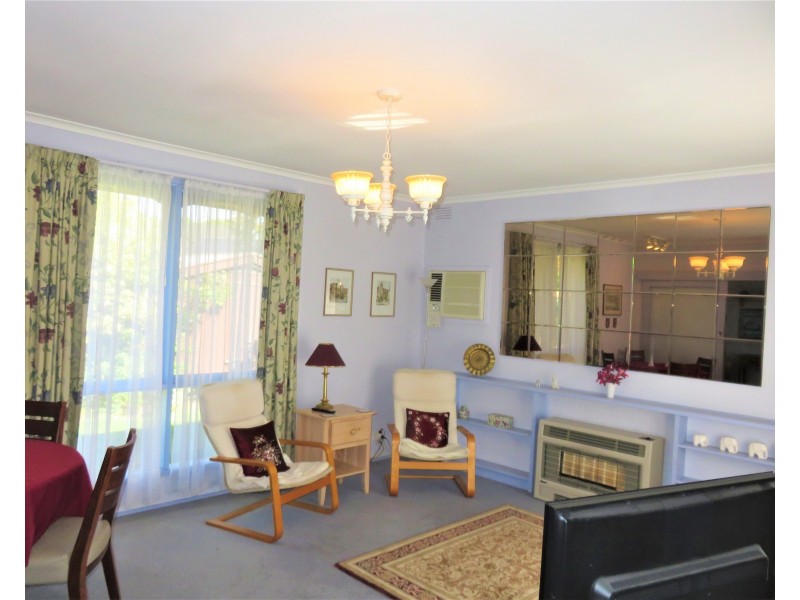 16 Pickworth Drive, Dingley Village VIC 3172