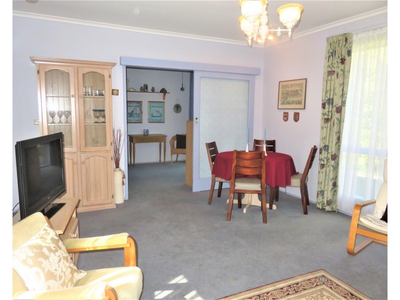 16 Pickworth Drive, Dingley Village VIC 3172