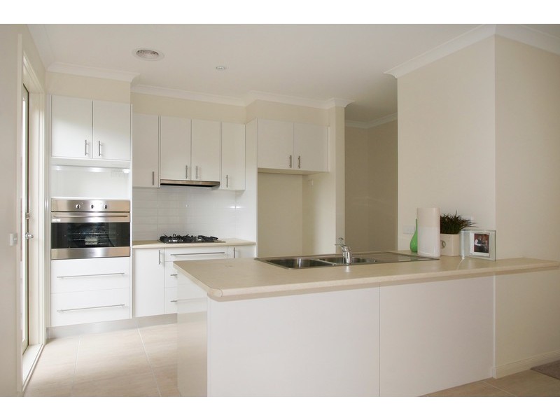 1/29 Forest Park Road, Dingley Village VIC 3172