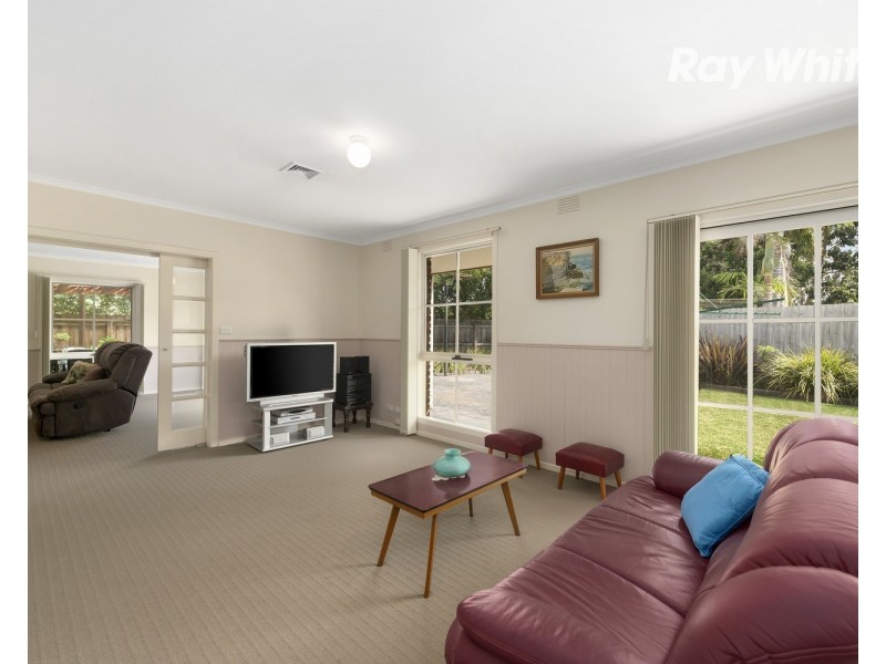 6 Holland Avenue, Dingley Village VIC 3172