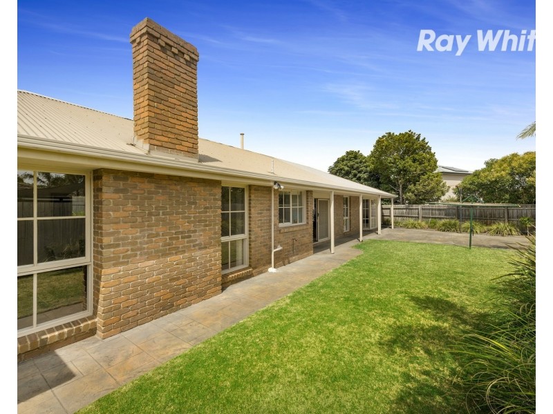 6 Holland Avenue, Dingley Village VIC 3172