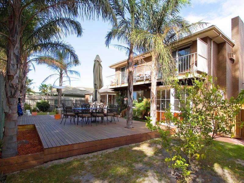 99 Beatrice Street, Cheltenham VIC 3192