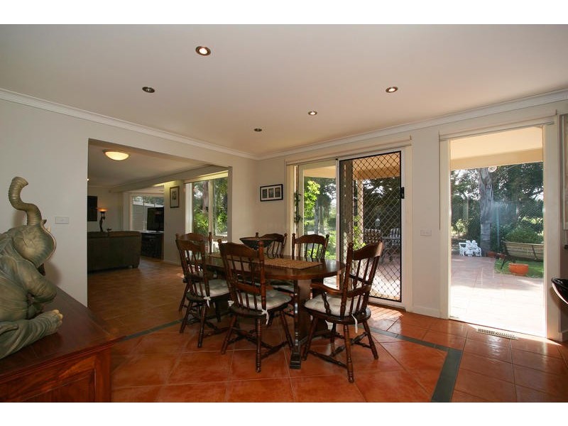 99 Beatrice Street, Cheltenham VIC 3192