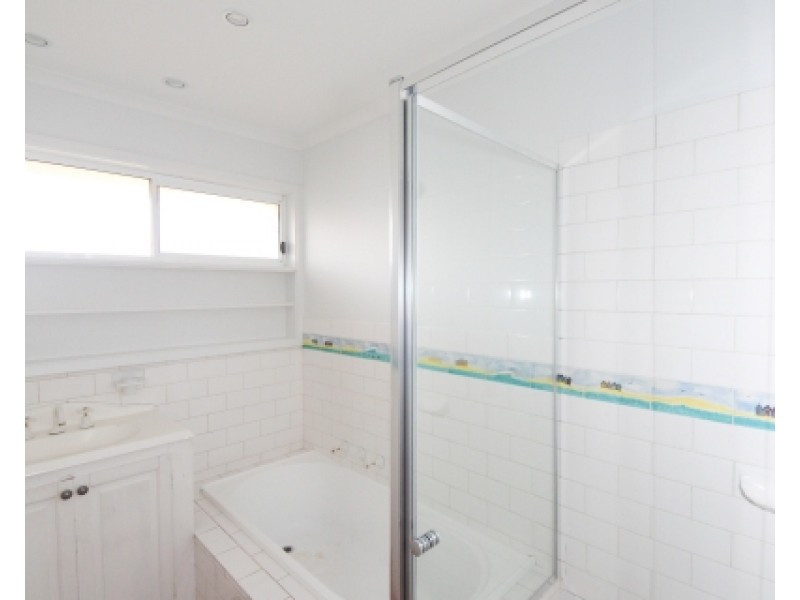 36 Village Drive, Dingley Village VIC 3172