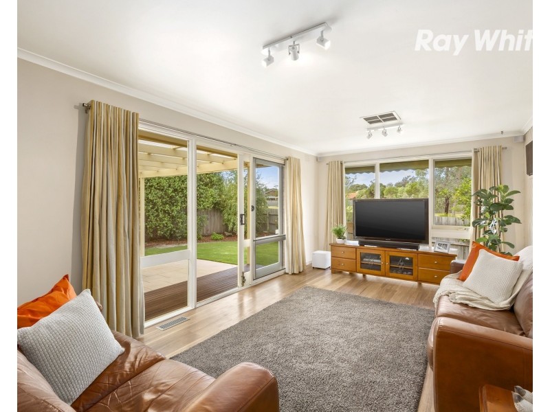 5 Golfwood Close, Dingley Village VIC 3172