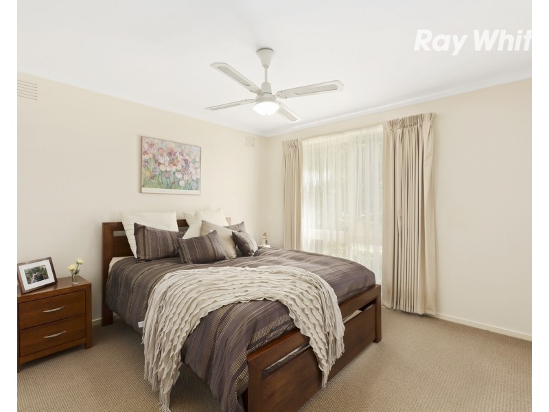 5 Golfwood Close, Dingley Village VIC 3172