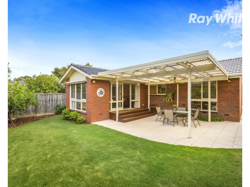 5 Golfwood Close, Dingley Village VIC 3172