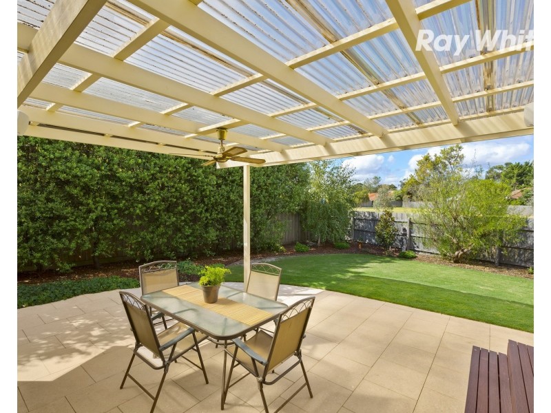 5 Golfwood Close, Dingley Village VIC 3172