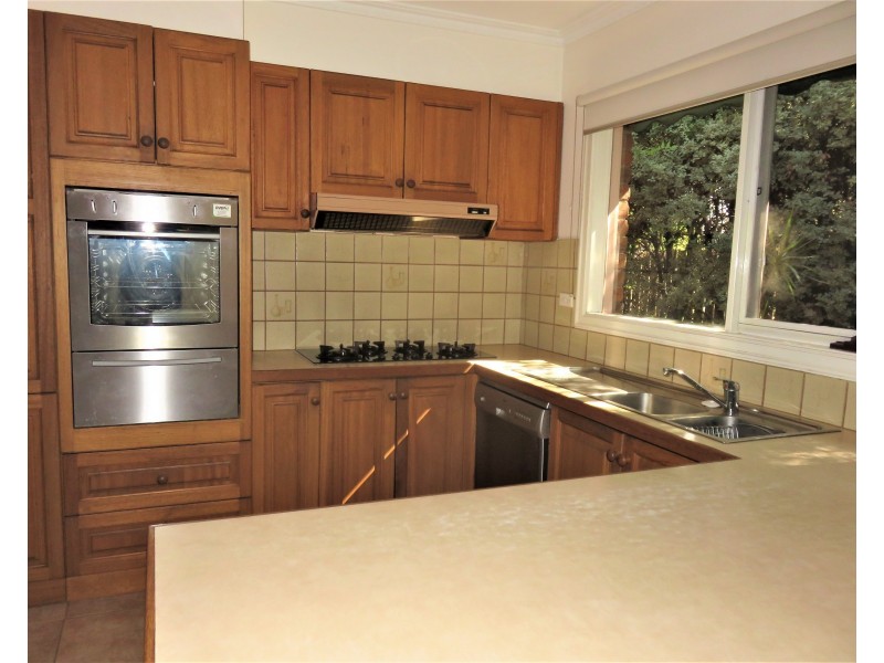 4/2-4 Greenview Close, Dingley Village VIC 3172