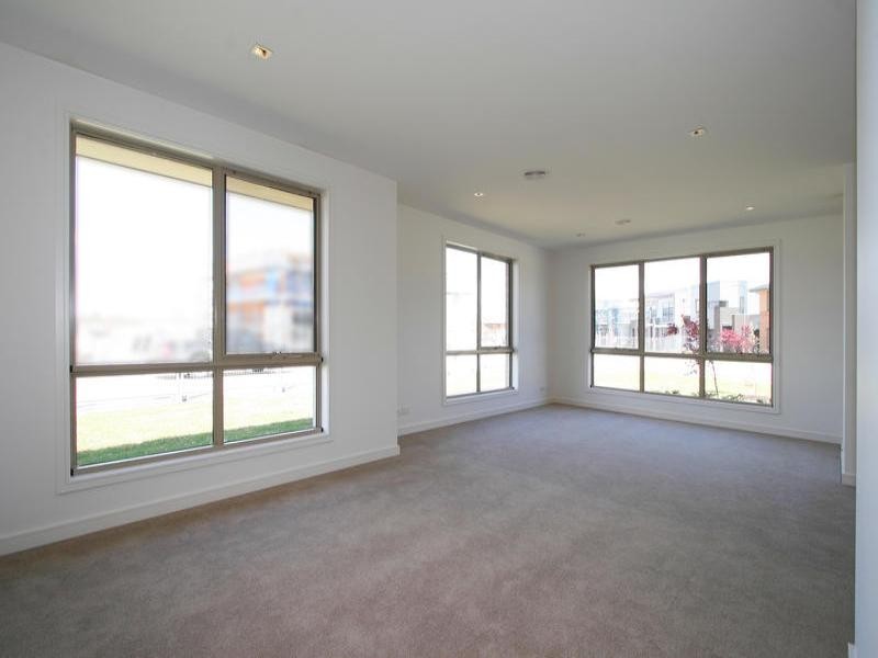 5 Chopard Avenue, Waterways VIC 3195