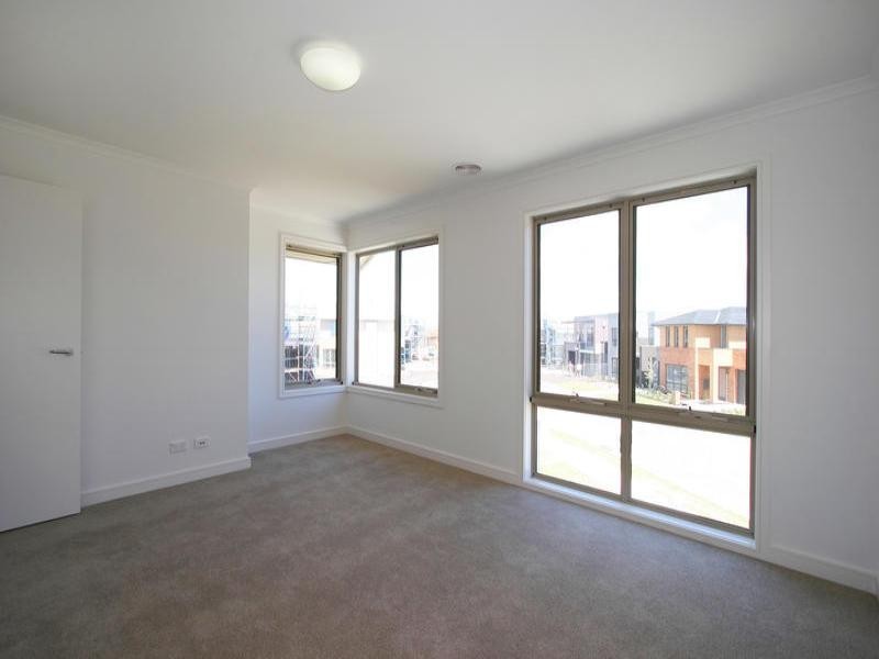 5 Chopard Avenue, Waterways VIC 3195