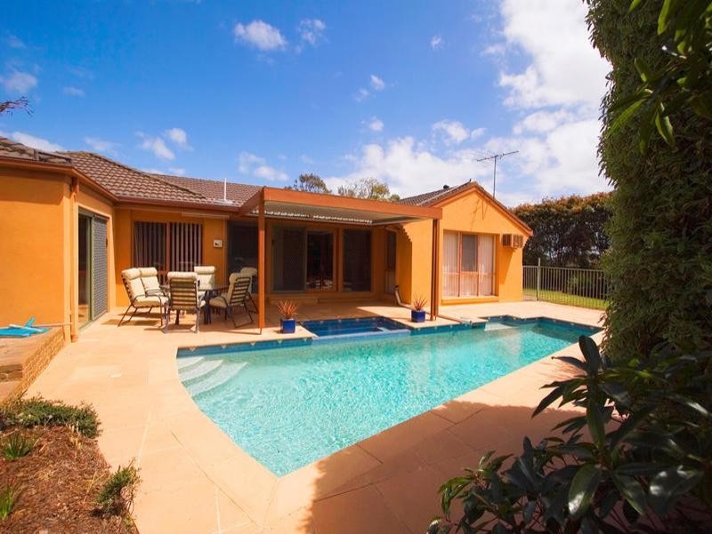 9 Lumeah Court, Dingley Village VIC 3172