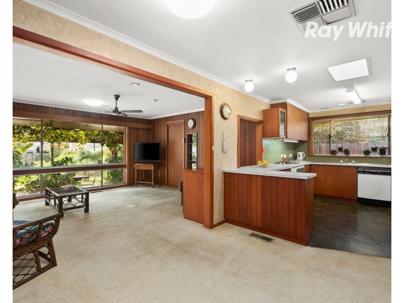 3 Kingswood Drive, Dingley Village VIC 3172