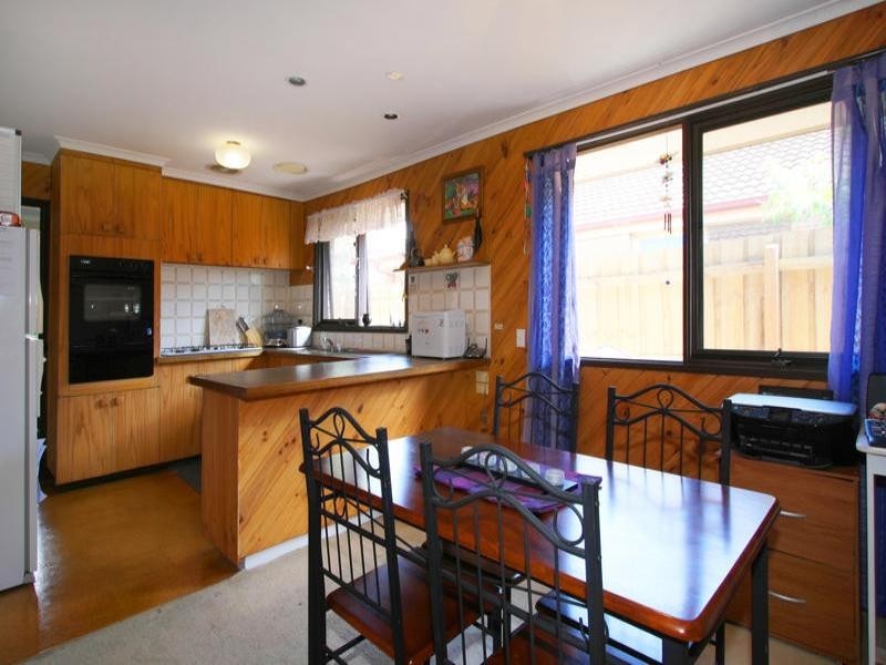 5 Willowglen Court, Dingley Village VIC 3172