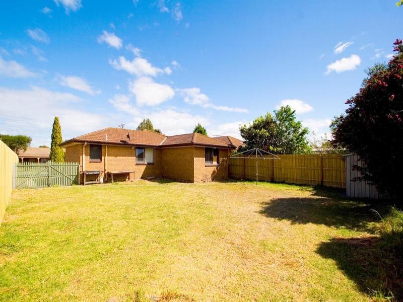 5 Willowglen Court, Dingley Village VIC 3172