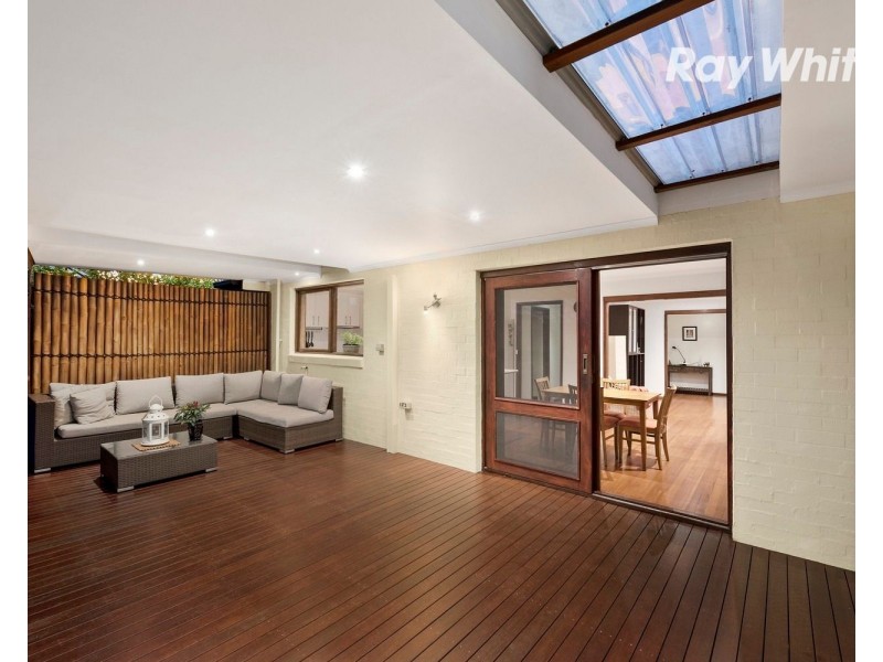 11 Seaton Drive, Dingley Village VIC 3172