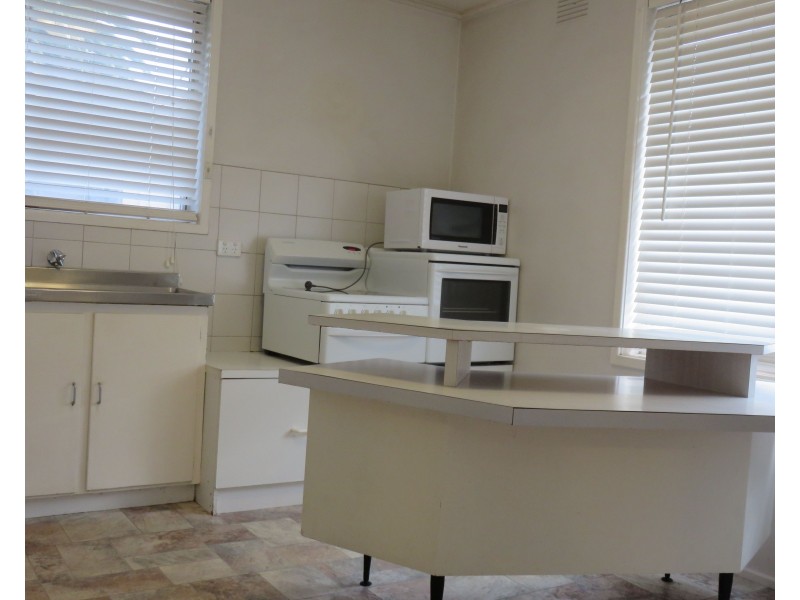 2 Connell Close, Dingley Village VIC 3172