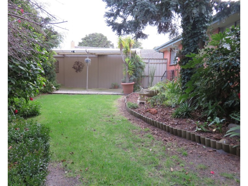 2 Connell Close, Dingley Village VIC 3172