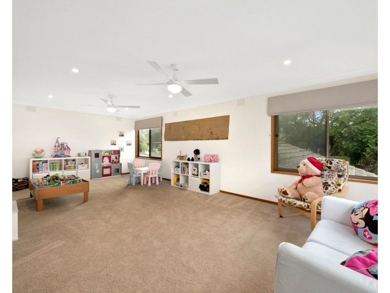 8 Jannali Drive, Dingley Village VIC 3172