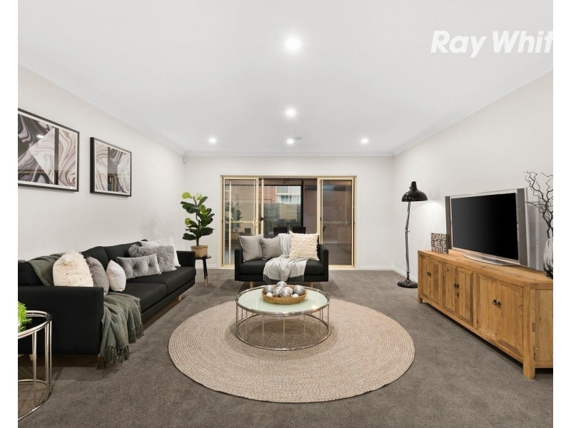 10 Aisha Crescent, Dingley Village VIC 3172