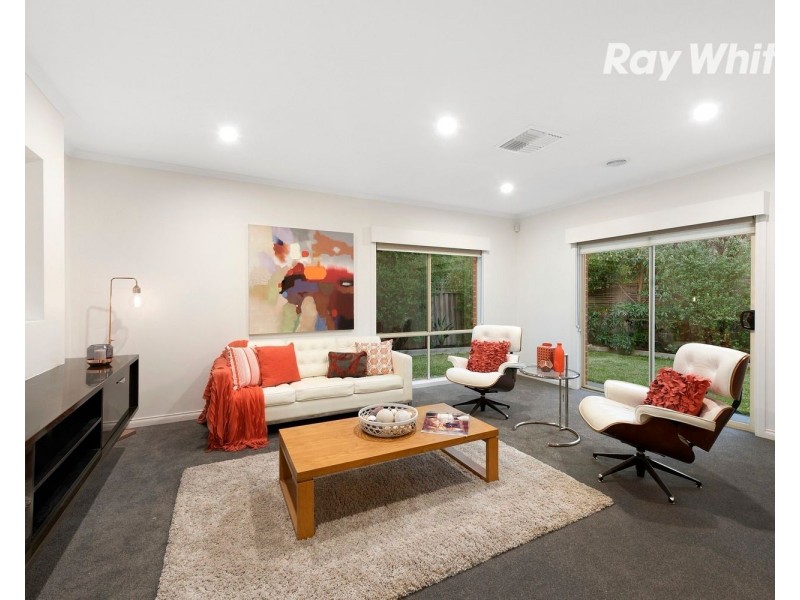 10 Aisha Crescent, Dingley Village VIC 3172