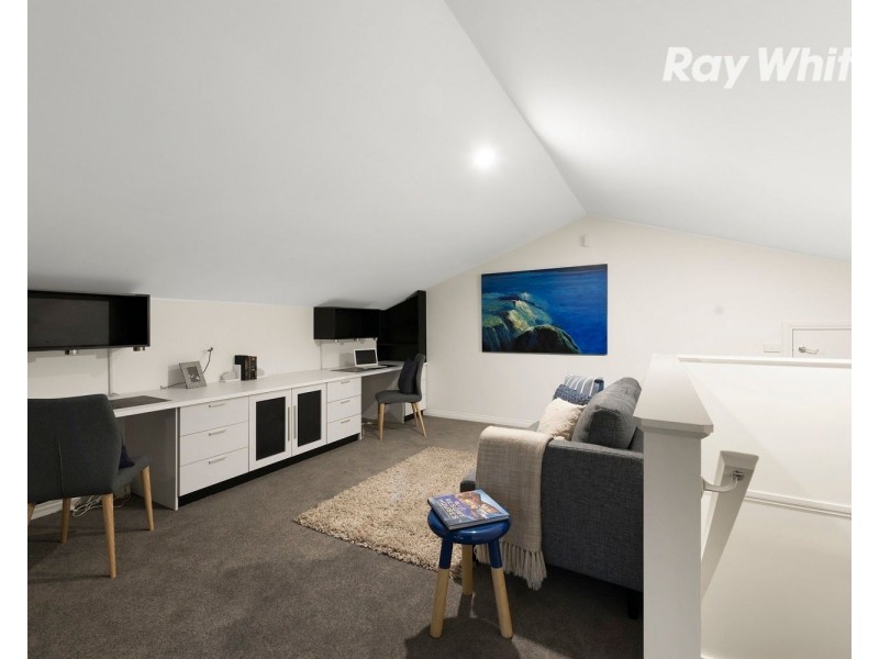 10 Aisha Crescent, Dingley Village VIC 3172