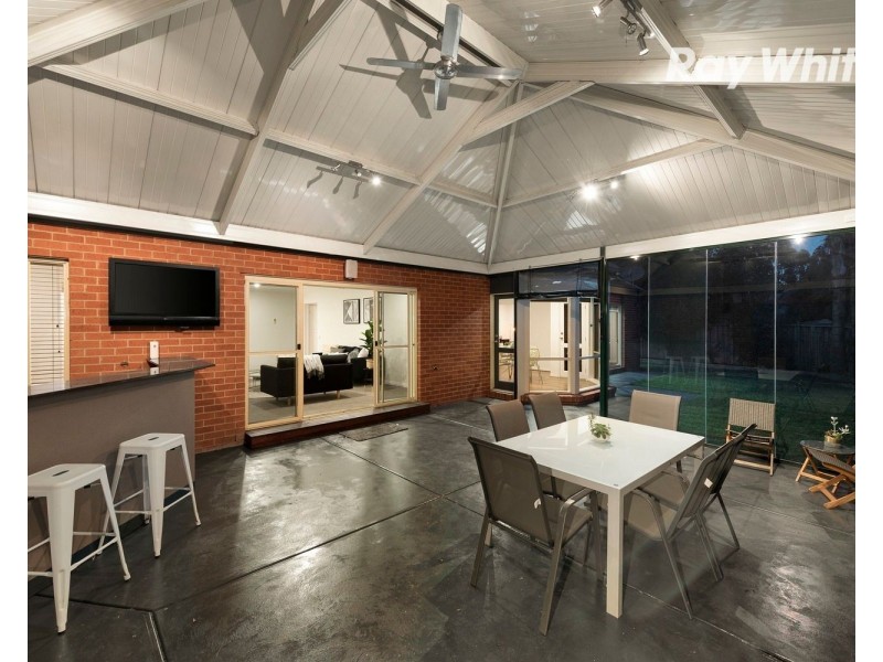 10 Aisha Crescent, Dingley Village VIC 3172