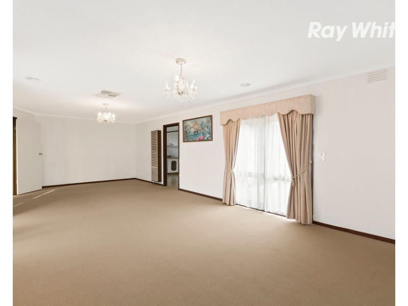 15 Rosella Avenue, Clarinda VIC 3169