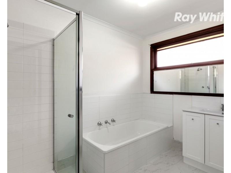 15 Rosella Avenue, Clarinda VIC 3169