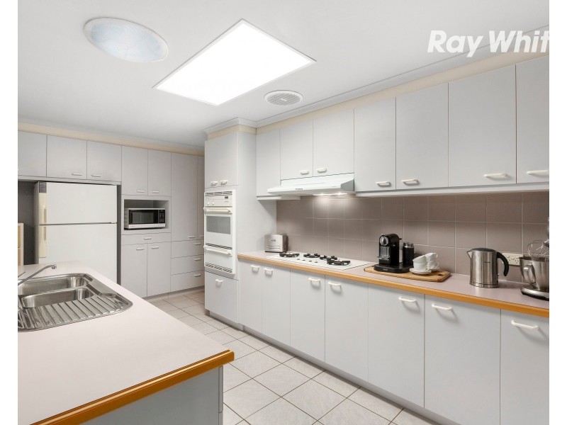 12 Higgins Close, Dingley Village VIC 3172