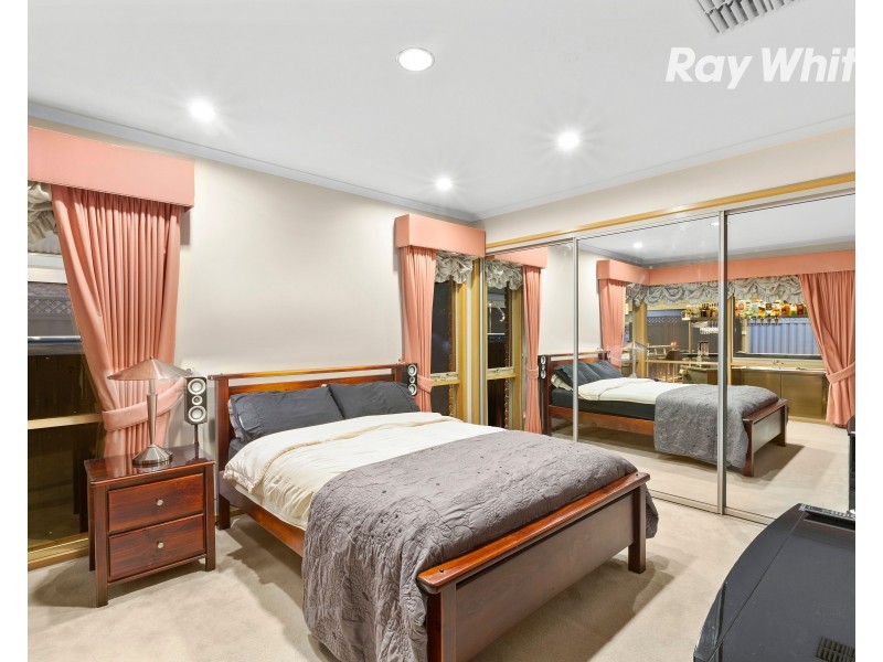 12 Higgins Close, Dingley Village VIC 3172