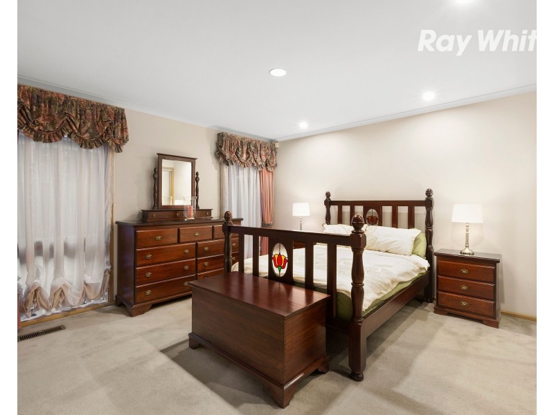 12 Higgins Close, Dingley Village VIC 3172