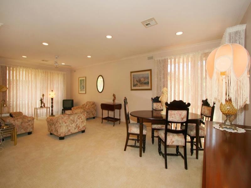 21 Oploo Court, Dingley Village VIC 3172