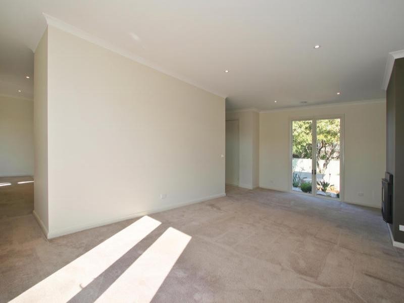 1/29 Forest Park Road, Dingley Village VIC 3172