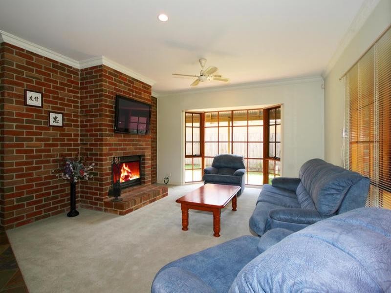 32 Higgins Close, Dingley Village VIC 3172